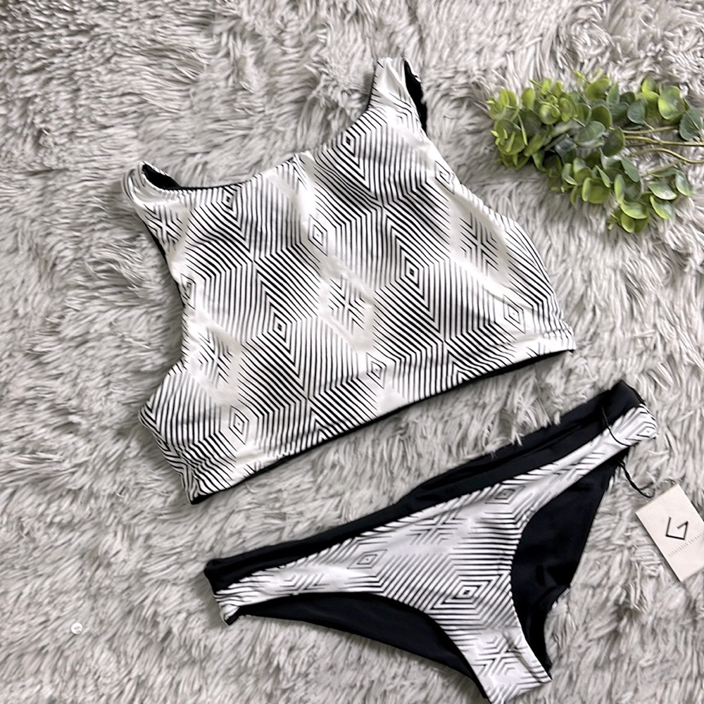 NWT khong boon black and white pattern bikini set size s